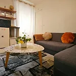Jolie Appartement Au Centre De Paris