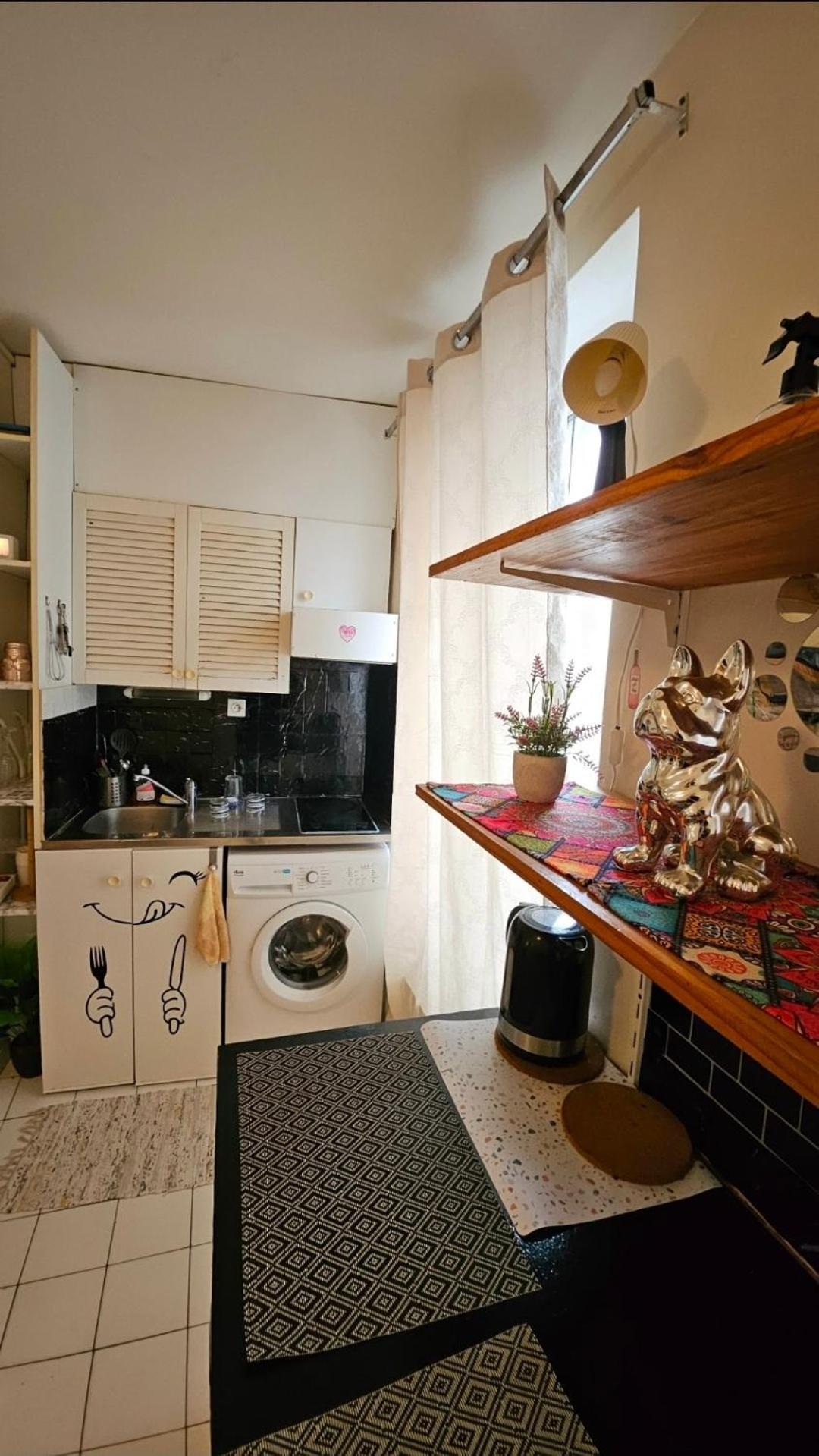 Appartamento Jolie Au Centre De Parigi